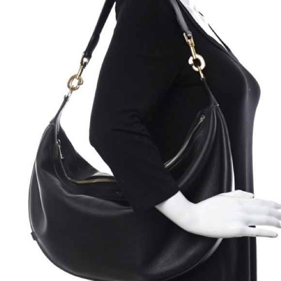 Celine medium supple calfskin Leandre bag in excellent condition. - Picture 1 of 7